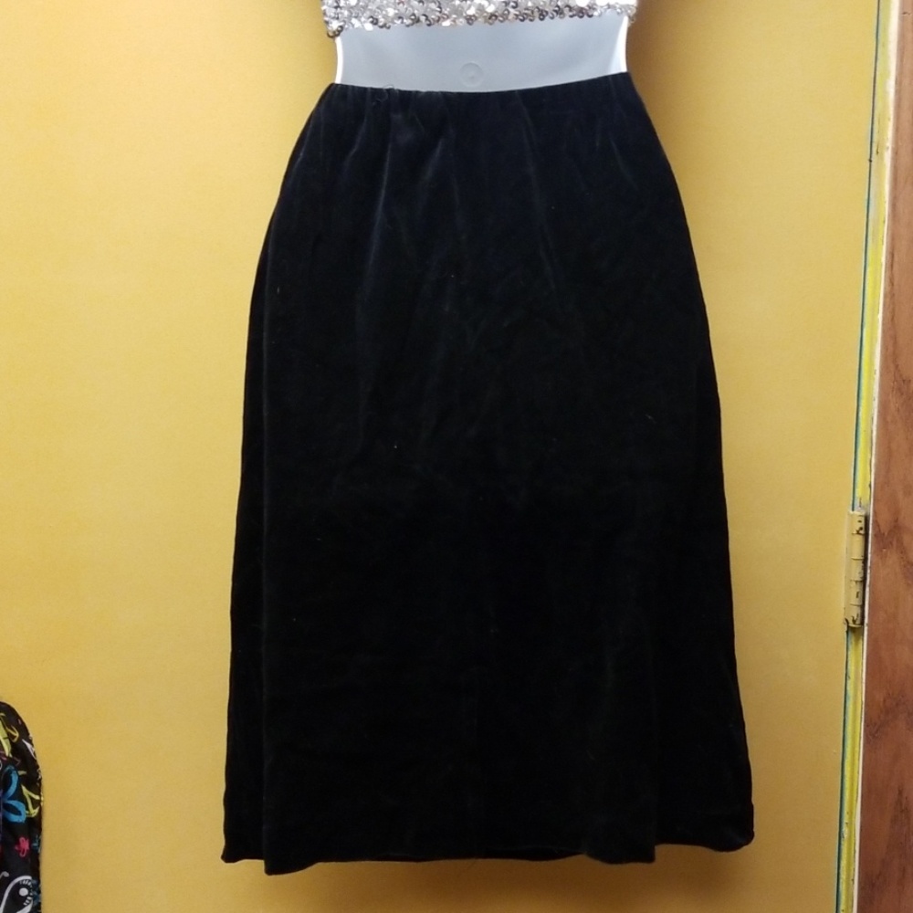 Velour long skirt with split - Picture 5 of 6